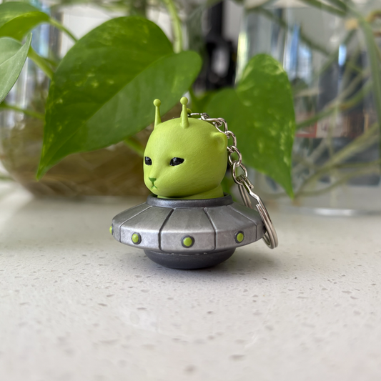 KITTY COMMANDER KEYCHAIN (Magnetic)