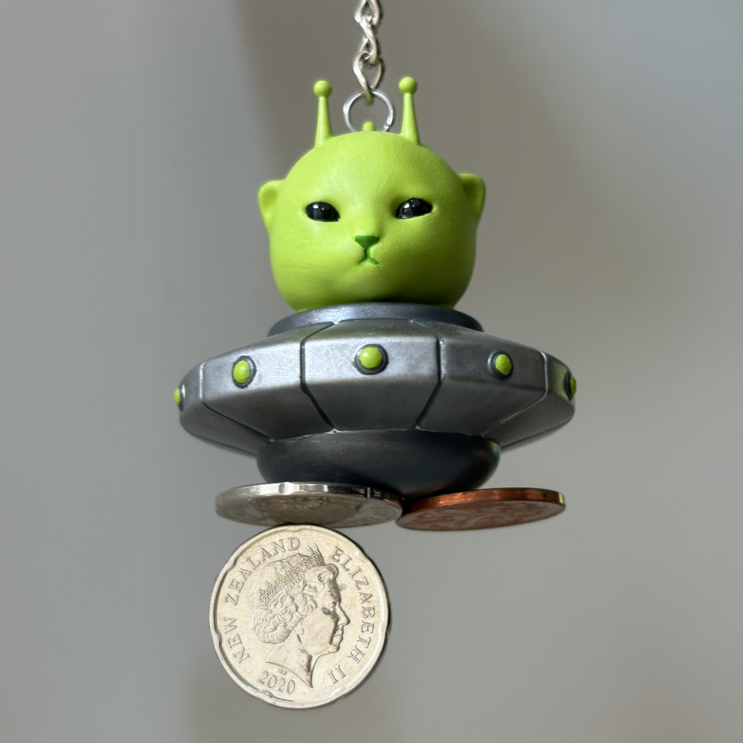 KITTY COMMANDER KEYCHAIN (Magnetic)
